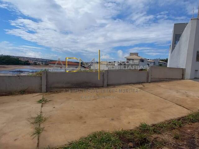 Terreno para Venda em Botucatu - 4