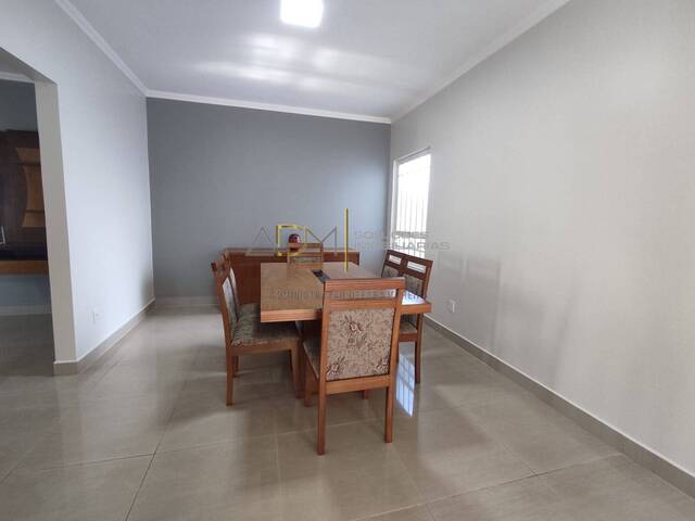 Casa para Venda em Botucatu - 4