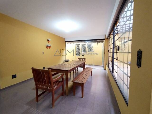 Casa para Venda em Botucatu - 2