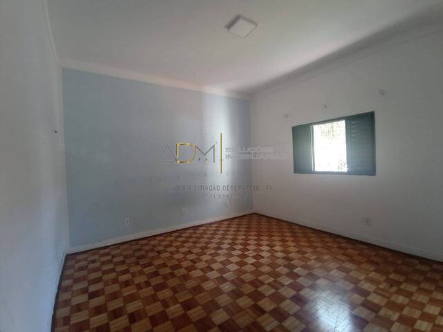 Casa para Venda em Botucatu - 2