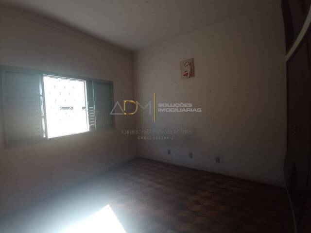 Casa para Venda em Botucatu - 3