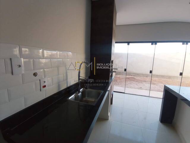 Casa para Venda em Botucatu - 3