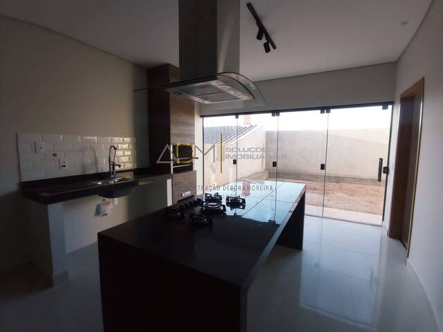 Casa para Venda em Botucatu - 4