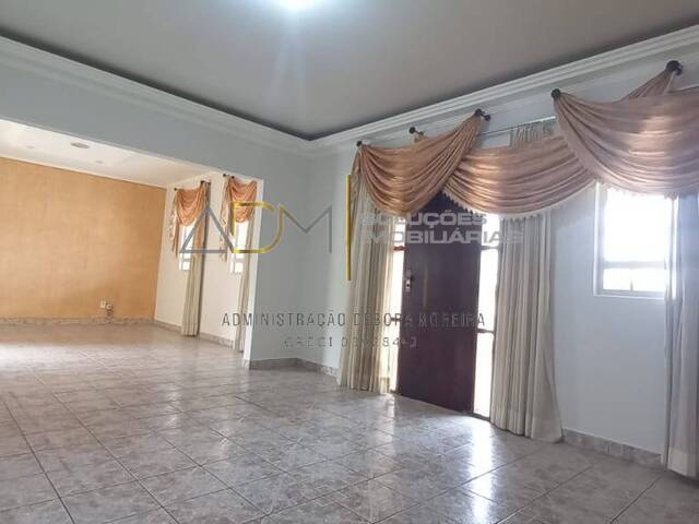 Casa para Venda em Botucatu - 3