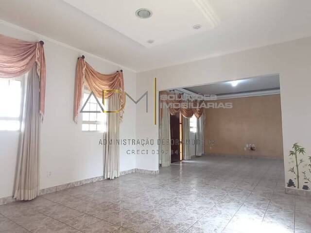 Casa para Venda em Botucatu - 5