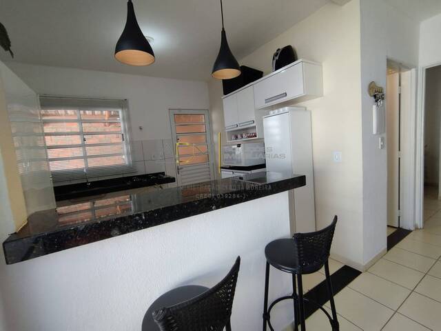 Casa para Venda em Botucatu - 3