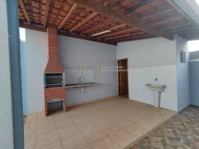 Casa para Venda em Botucatu - 3