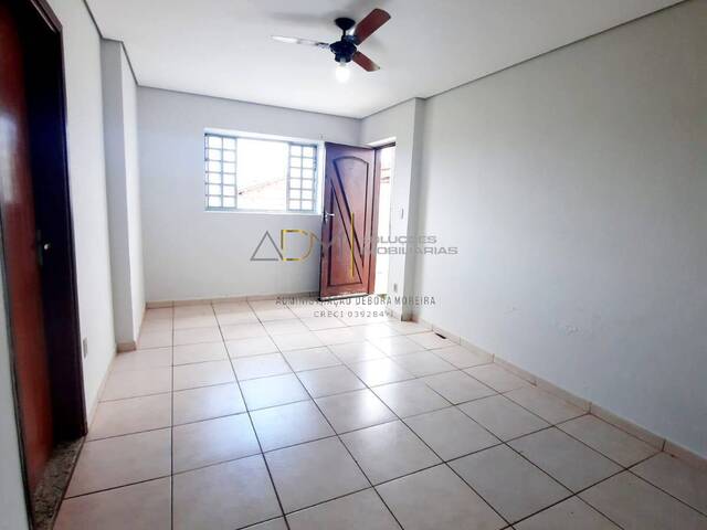 Casa para Venda em Botucatu - 2