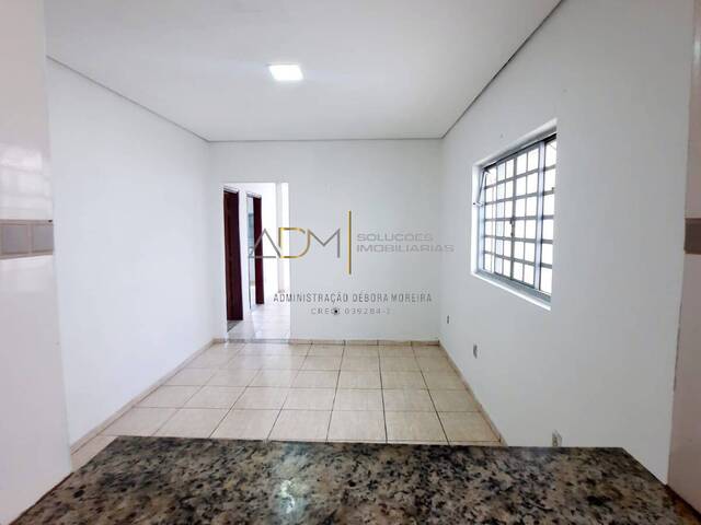 Casa para Venda em Botucatu - 3