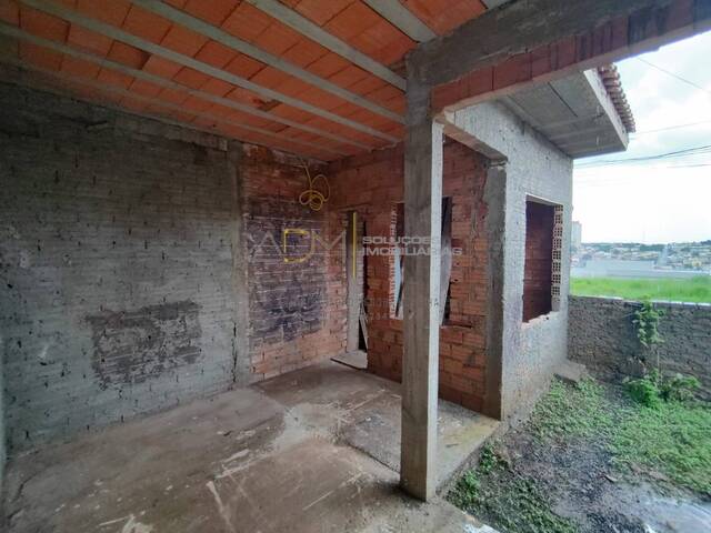 Casa para Venda em Botucatu - 3