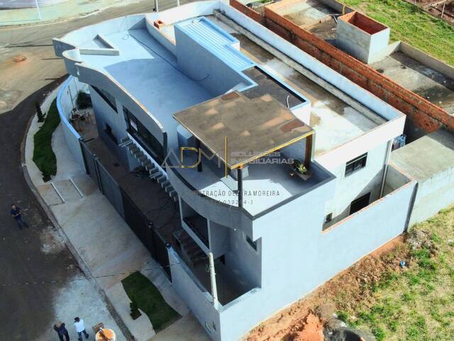 Casa para Venda em Botucatu - 2