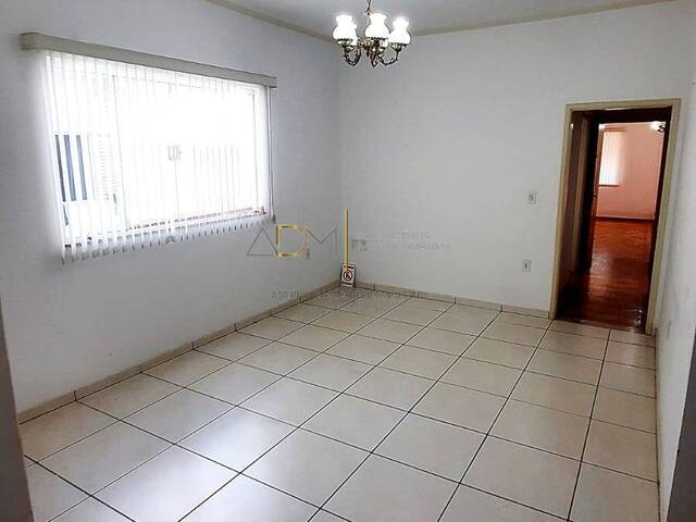 Casa para Venda em Botucatu - 4