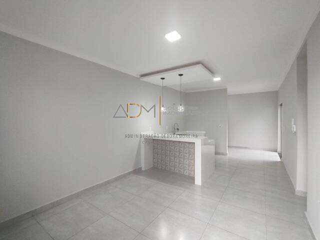 Casa para Venda em Botucatu - 3