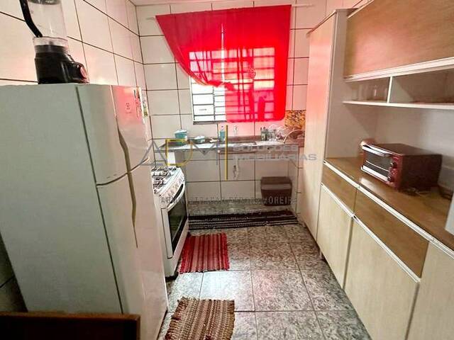 Casa para Venda em Botucatu - 2