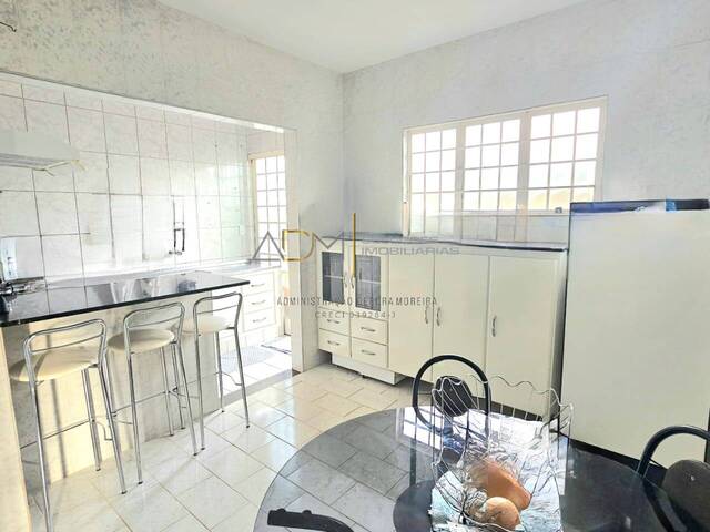 Casa para Venda em Botucatu - 3