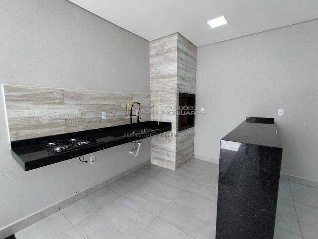 Casa para Venda em Botucatu - 2