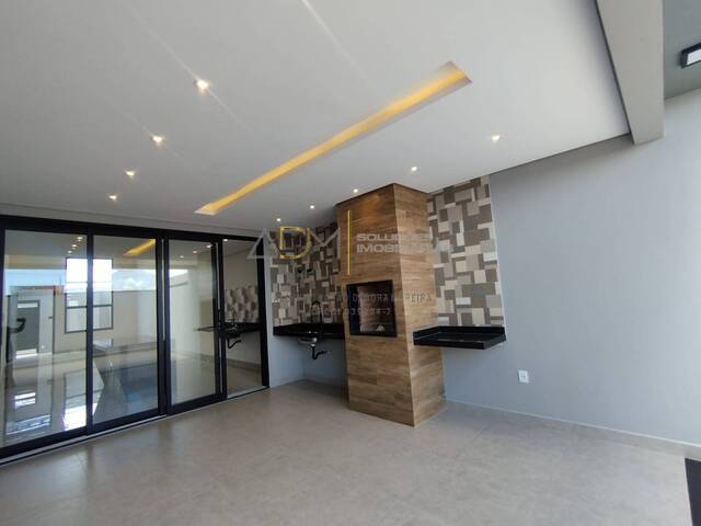 Casa para Venda em Botucatu - 2