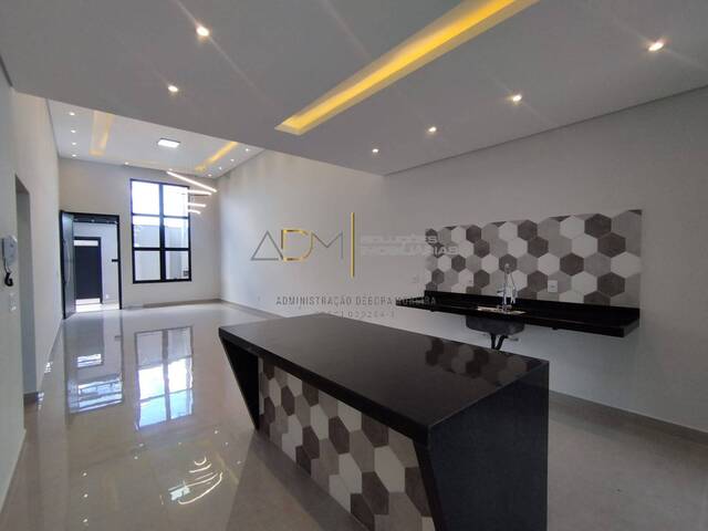 Casa para Venda em Botucatu - 3