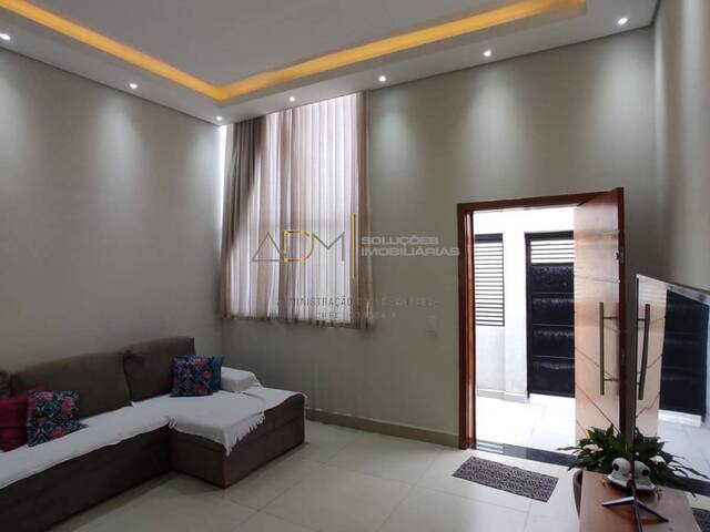 Casa para Venda em Botucatu - 3