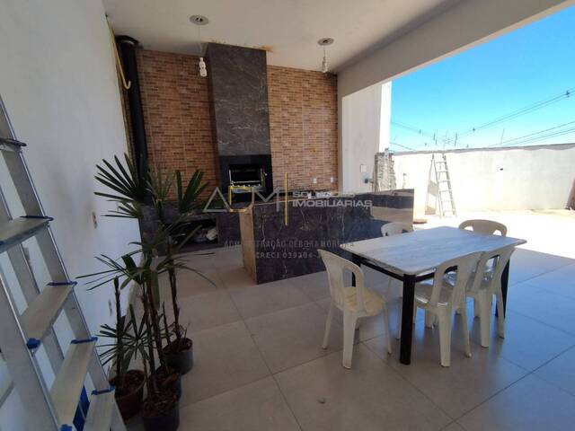 Casa para Venda em Botucatu - 2