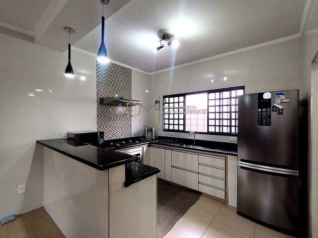 Casa para Venda em Botucatu - 4