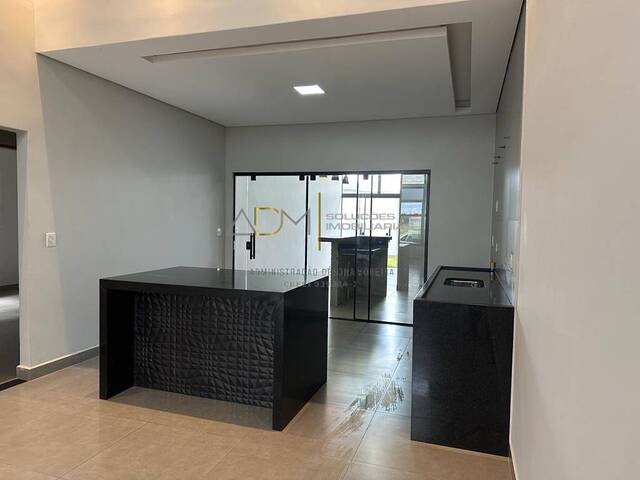 Casa para Venda em Botucatu - 3