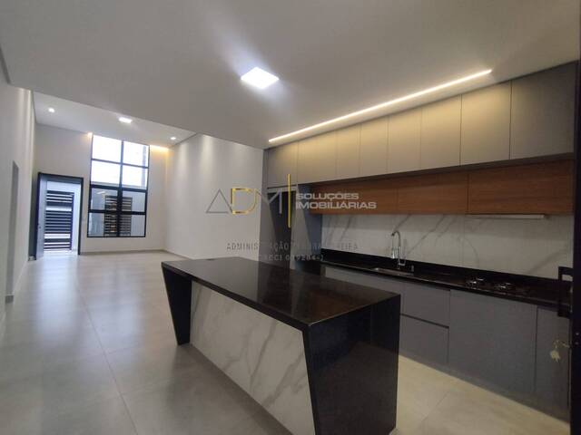 Casa para Venda em Botucatu - 5