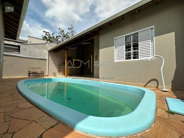 Casa para Venda em Botucatu - 2