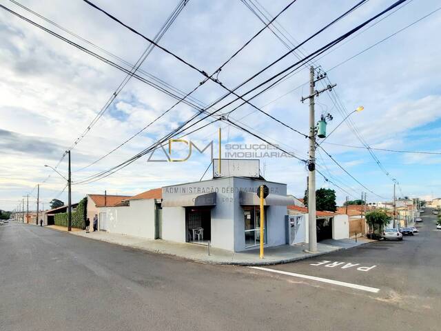 Casa para Venda em Botucatu - 2