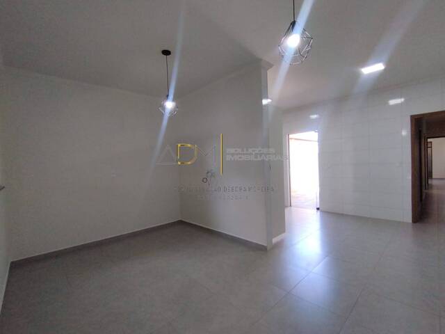 Casa para Venda em Botucatu - 3