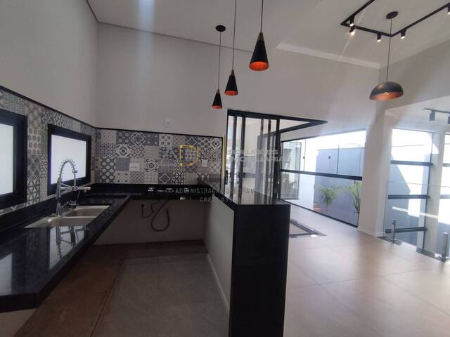 Casa para Venda em Botucatu - 4