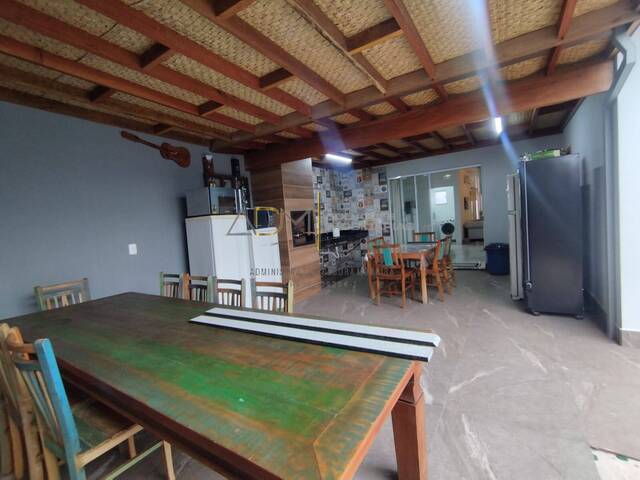 Casa para Venda em Botucatu - 3