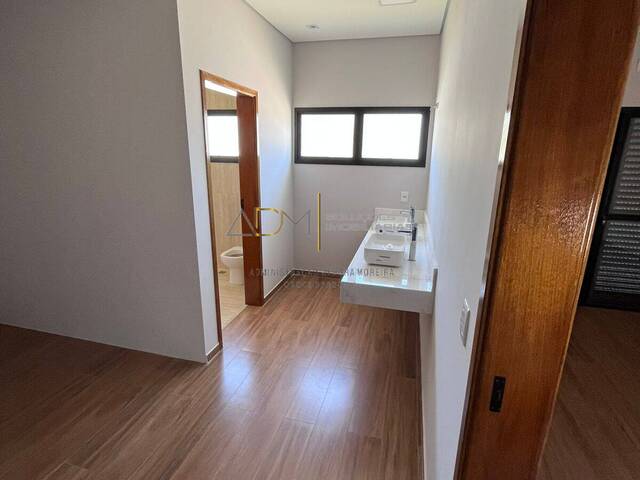 Casa para Venda em Botucatu - 5