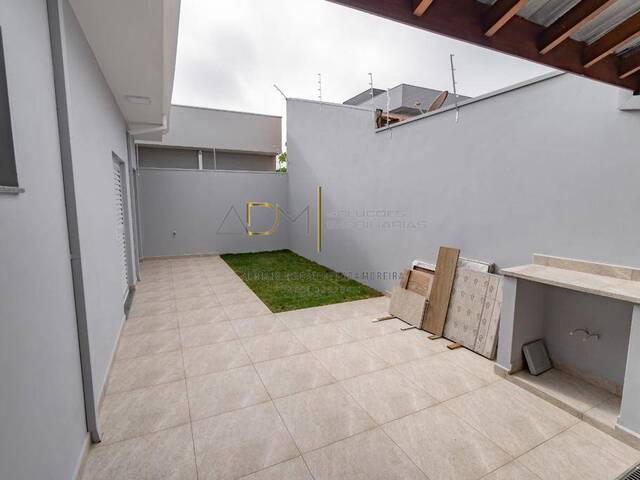 Casa para Venda em Botucatu - 3