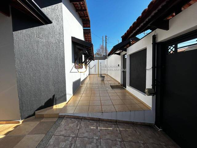 Casa para Venda em Botucatu - 5