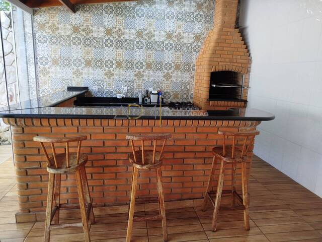 Casa para Venda em Botucatu - 2