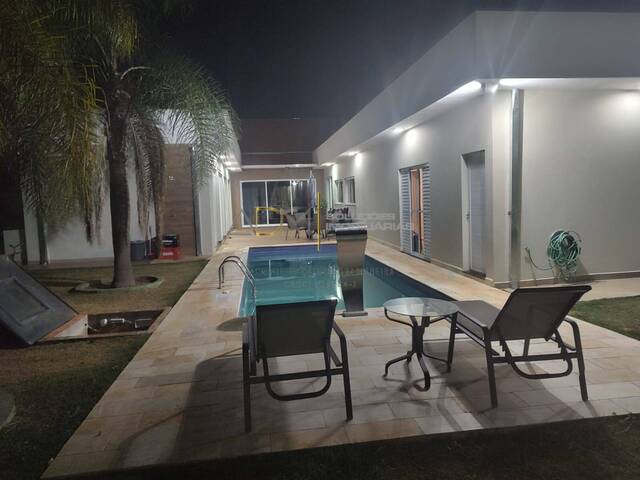 Casa para Venda em Botucatu - 5