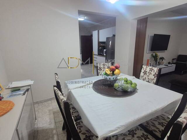 Casa para Venda em Botucatu - 2