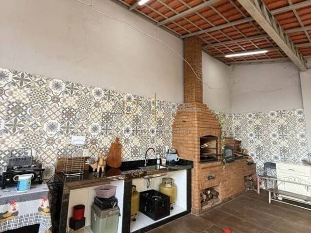 Casa para Venda em Botucatu - 2
