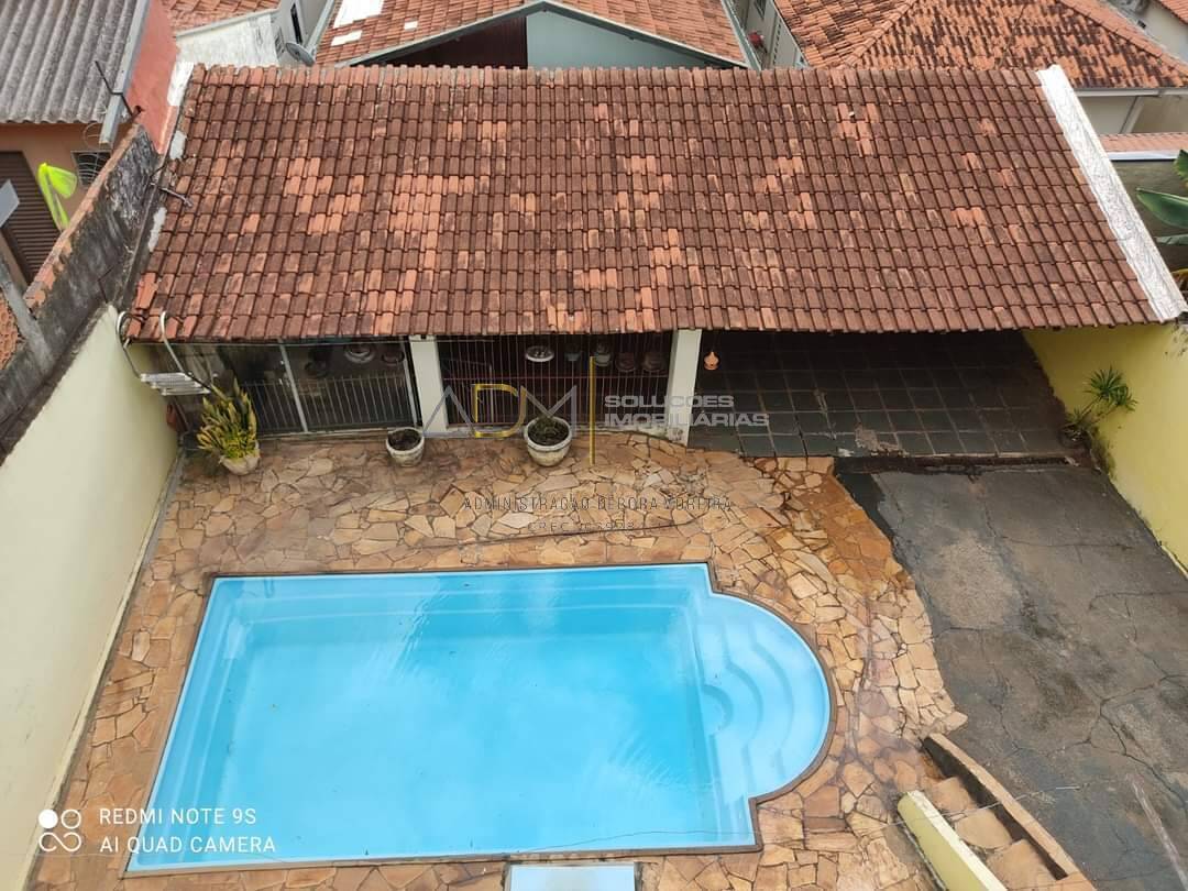 Casa á venda no bairro Vila Lavapés em Botucatu-SP