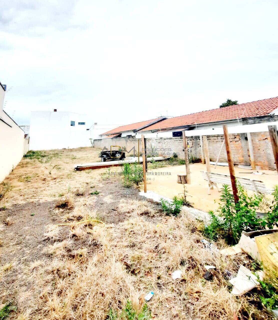Terreno plano á venda na Avenida Universitária em Botucatu-SP