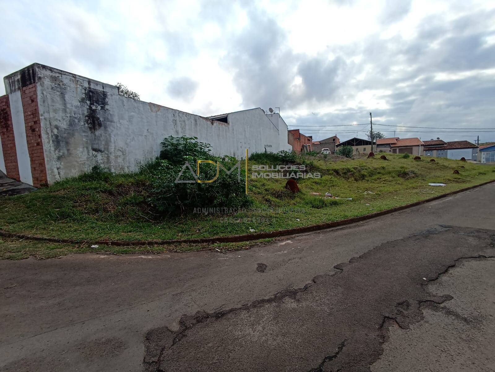Terreno de esquina no Real Park em Botucatu-SP