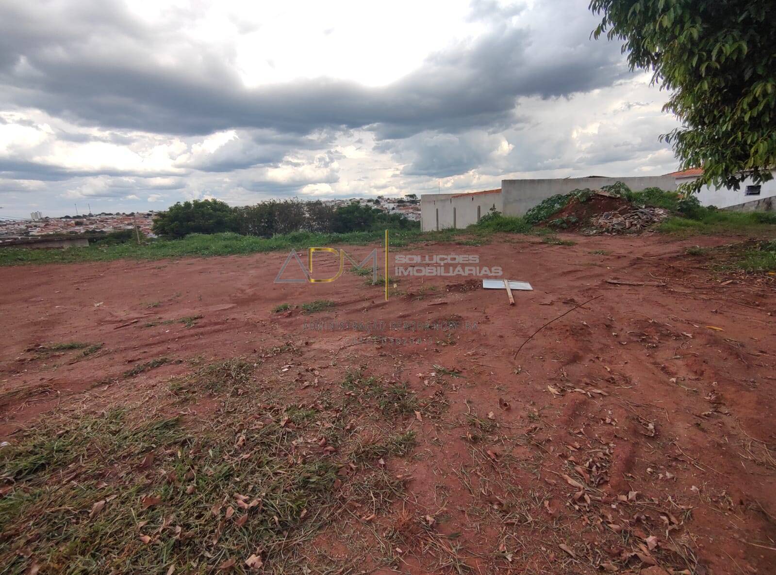Terreno á venda no Jardim Cambuí com 375 m² em Botucatu-SP
