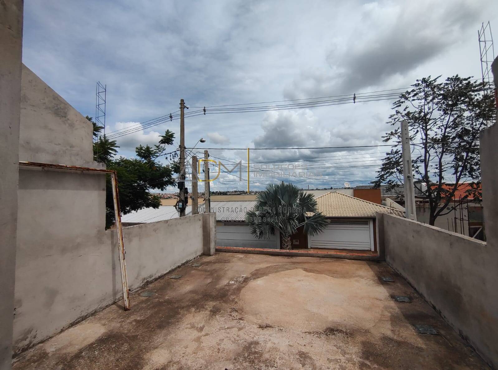 Sobrado á venda em fase de acabamento no Res. Ouro Verde em Botucatu-SP