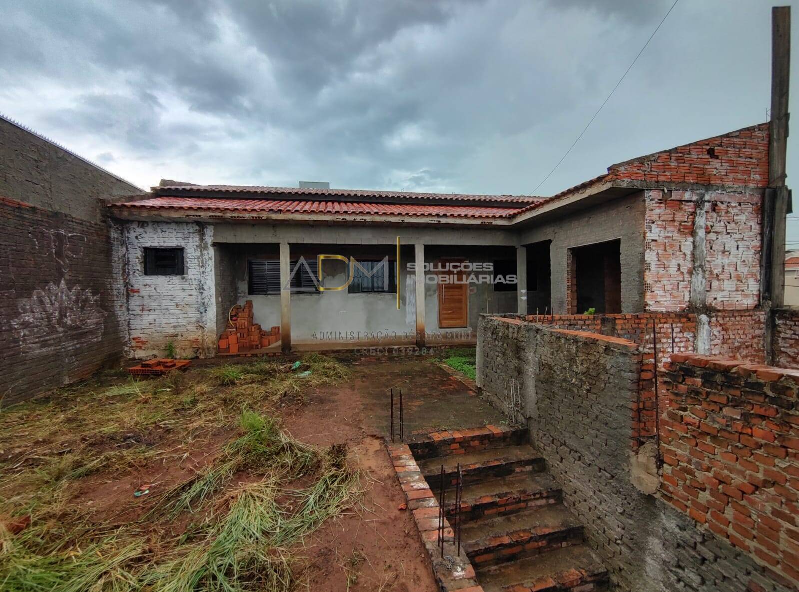 Casa em fase de acabamento no Jardim Regina em Botucatu-SP