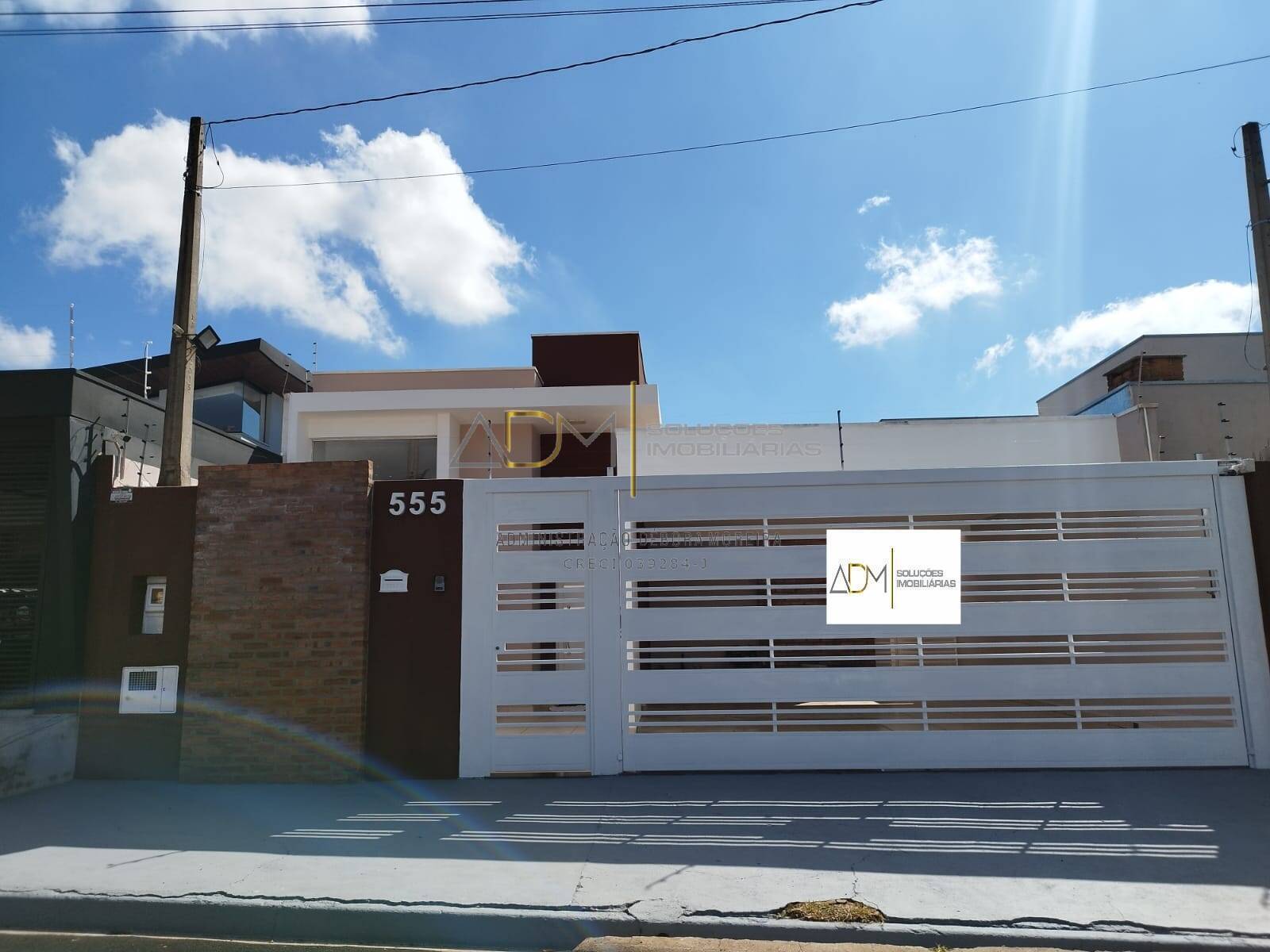 Casa á venda no Residencial Ouro Verde em Botucatu-SP