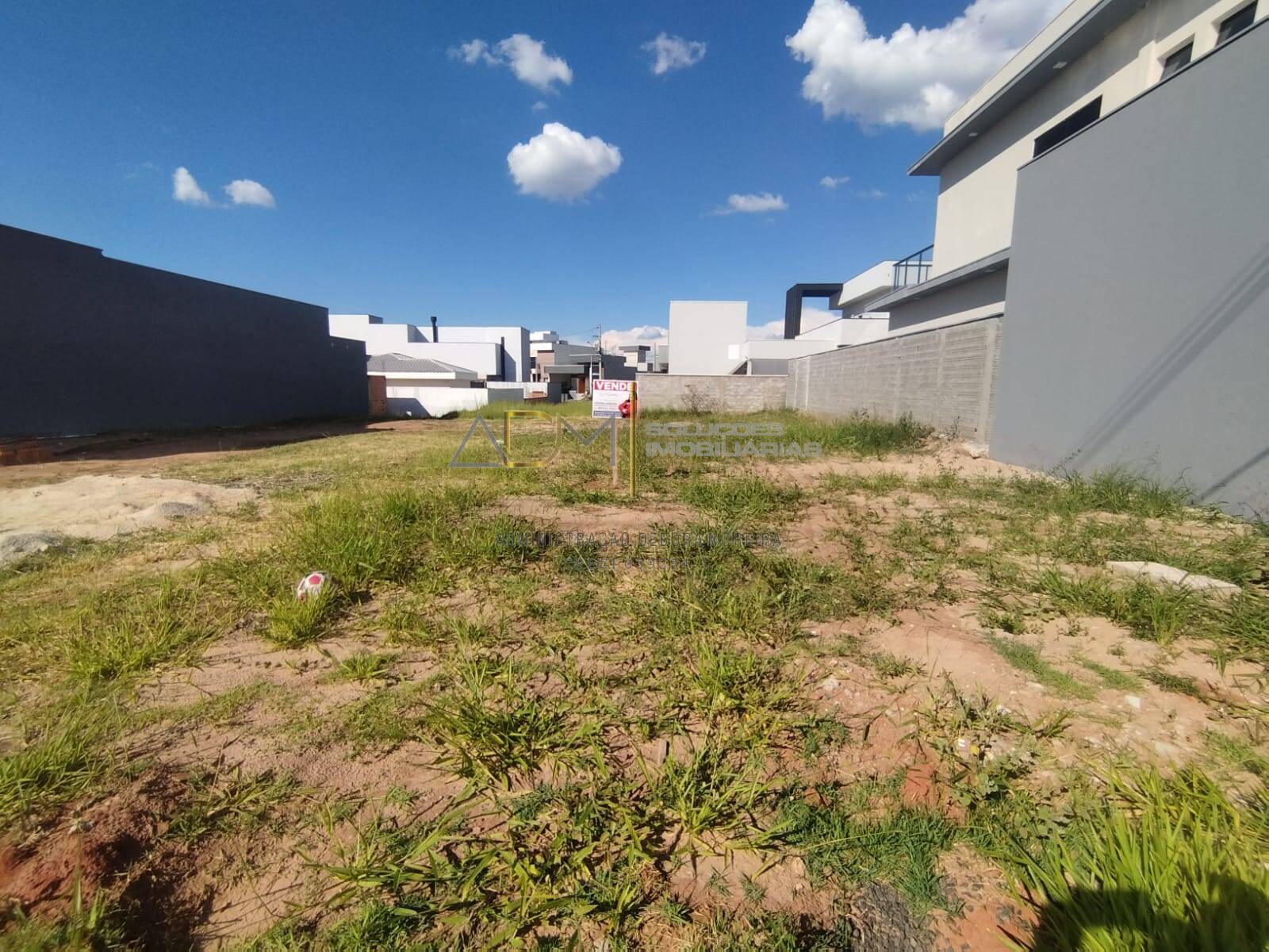 Terreno plano, á venda no condomínio Reserva Central Parque em Botucatu-SP