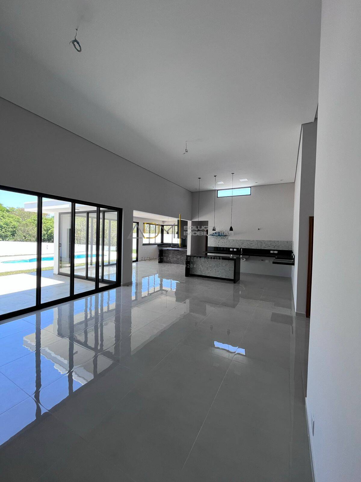Imóvel lindo, entrando a venda no Residencial Parque Laguna em Botucatu-SP