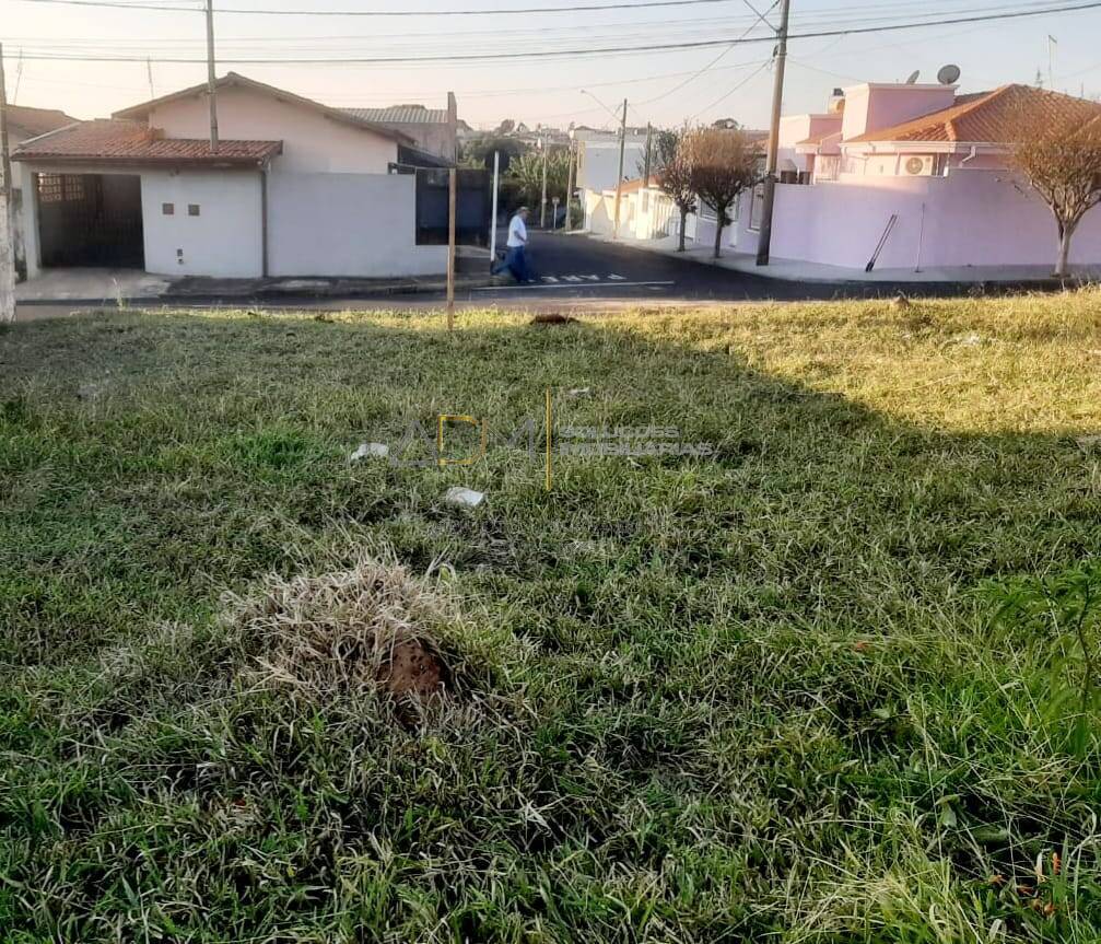 Terreno 100% plano, à Venda no Bairro Alto em Botucatu-SP
