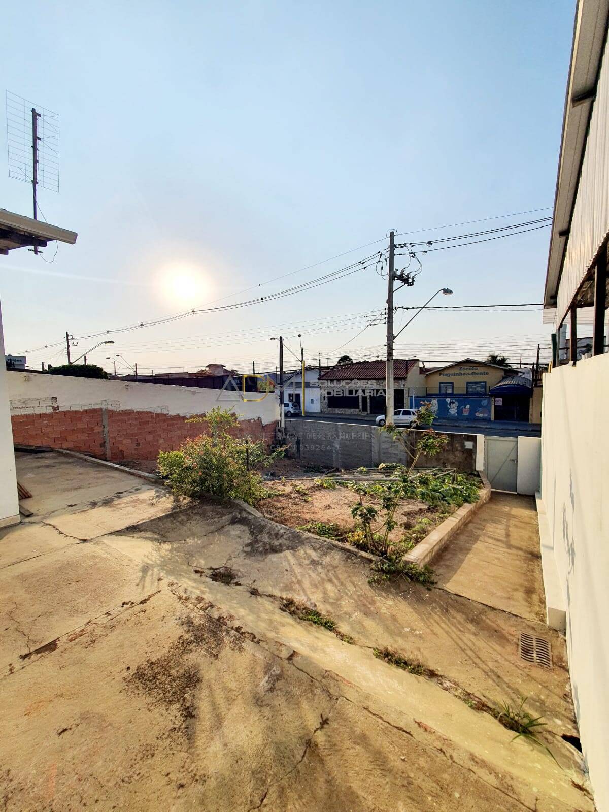 Terreno com edícula em uma das avenidas de maior fluxo em Botucatu